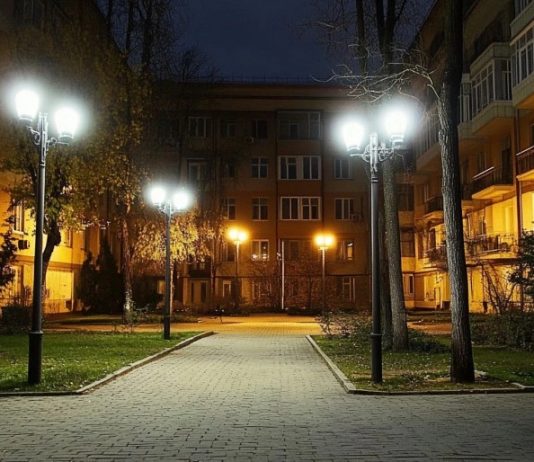 Световой дизайн: эстетика и надёжность Освещение для города и дома